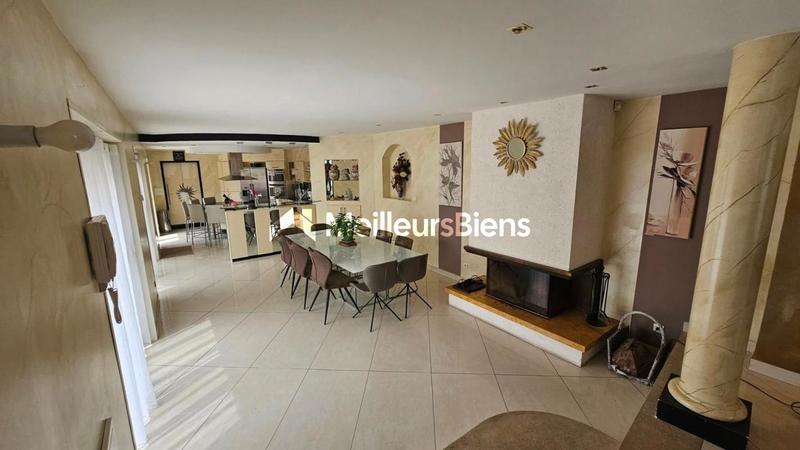 Propriété - 450 m² - 10 pièces