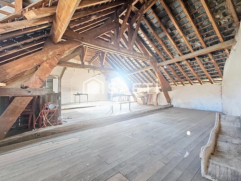 Maison - 312 m² - 5 pièces