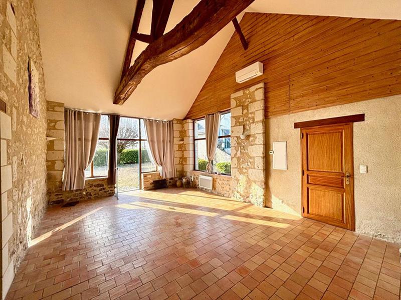 Maison - 235 m² - 10 pièces