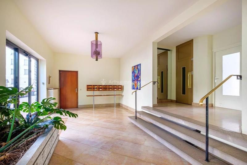 Appartement - 81 m² - 3 pièces