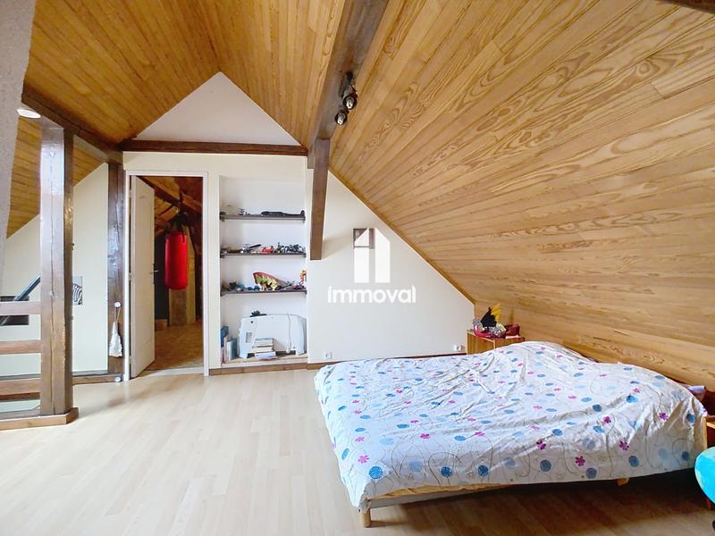 Maison - 97 m² - 5 pièces