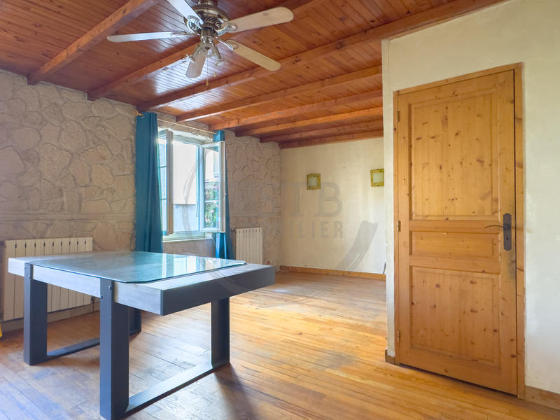 Maison de village - 89 m² - 5 pièces