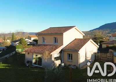 Maison - 114 m² - 5 pièces