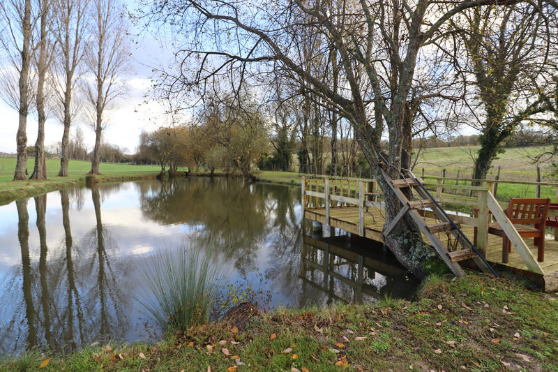 Maison - 247 m² - 10 pièces