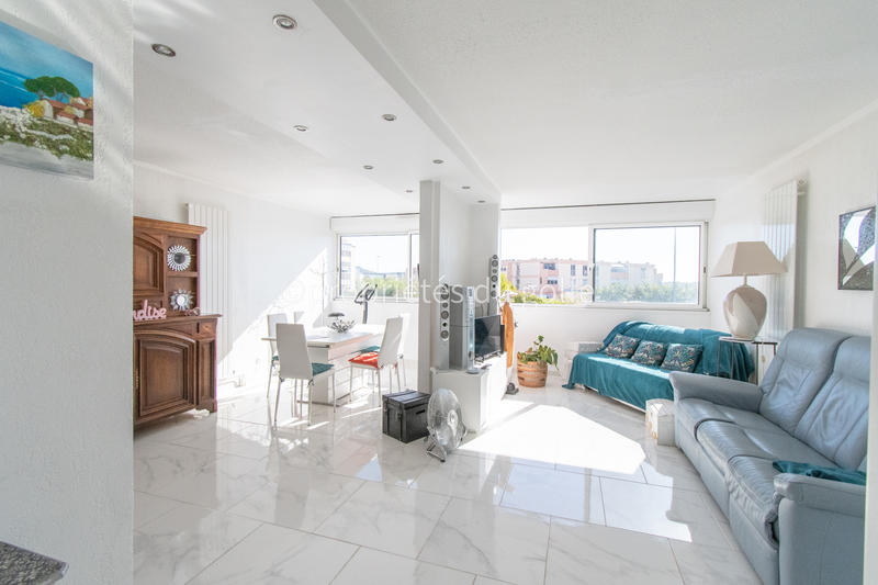 Appartement - 98 m² - 5 pièces