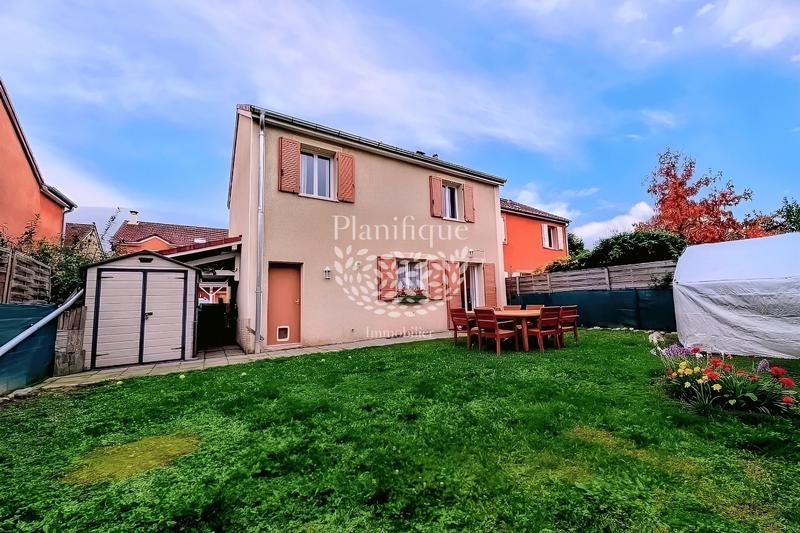 Maison - 96 m² - 5 pièces