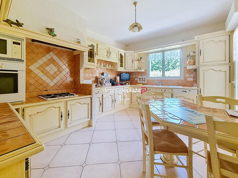 Maison - 175 m² - 5 pièces