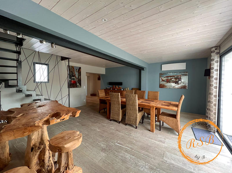 Villa - 197 m² - 7 pièces