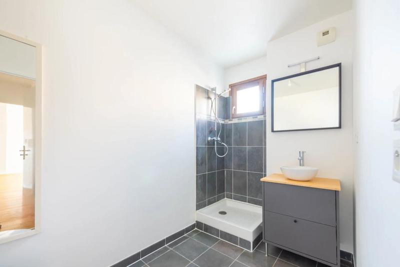 Studio - 30 m² - 1 pièce