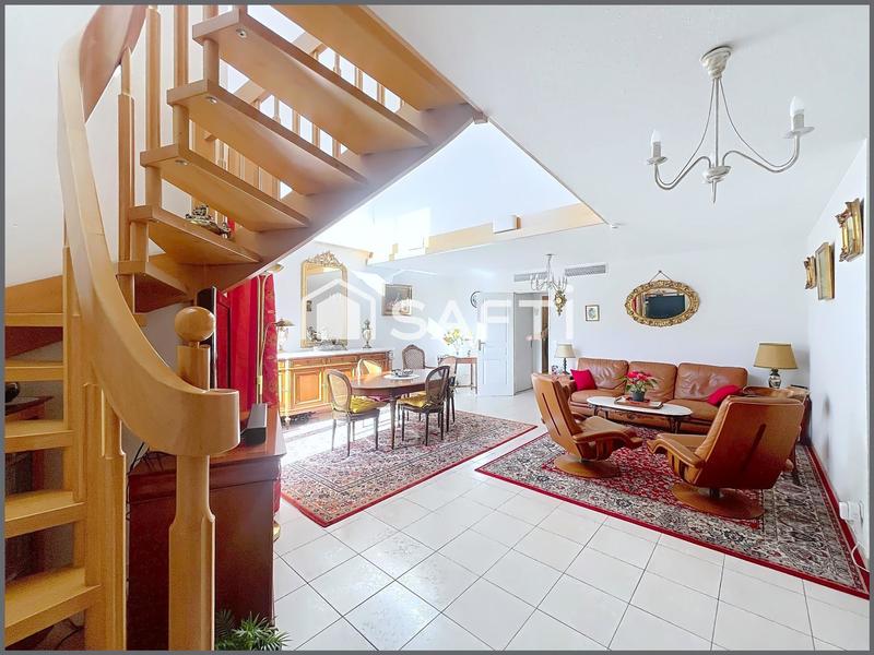 Appartement - 125 m² - 5 pièces