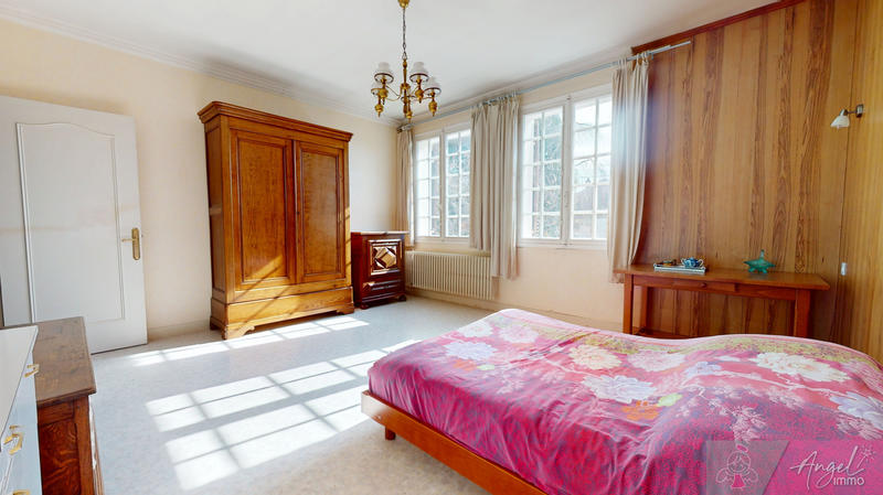 Maison - 188 m² - 8 pièces