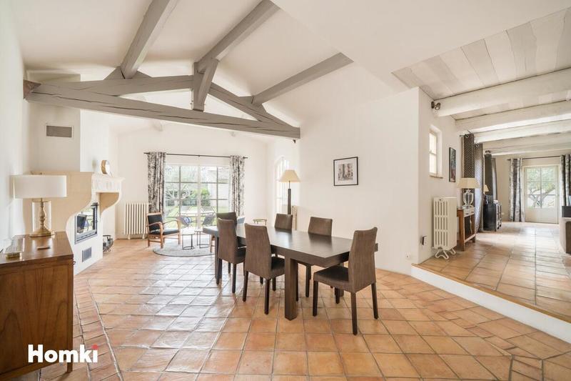 Villa - 180 m² - 7 pièces