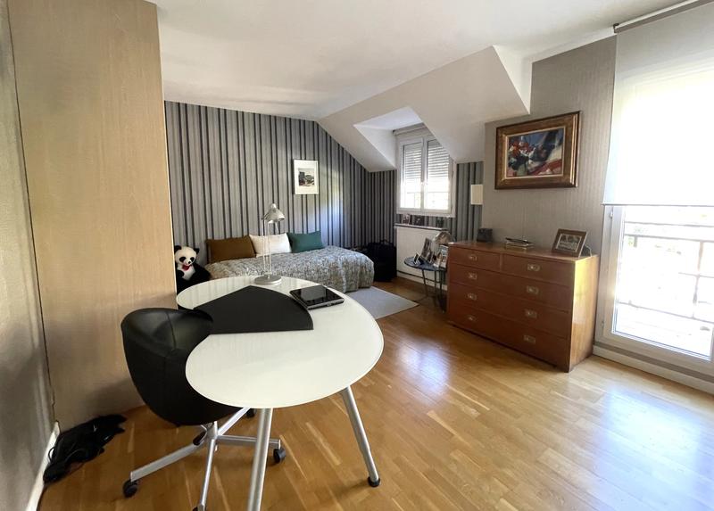 Maison - 190 m² - 6 pièces