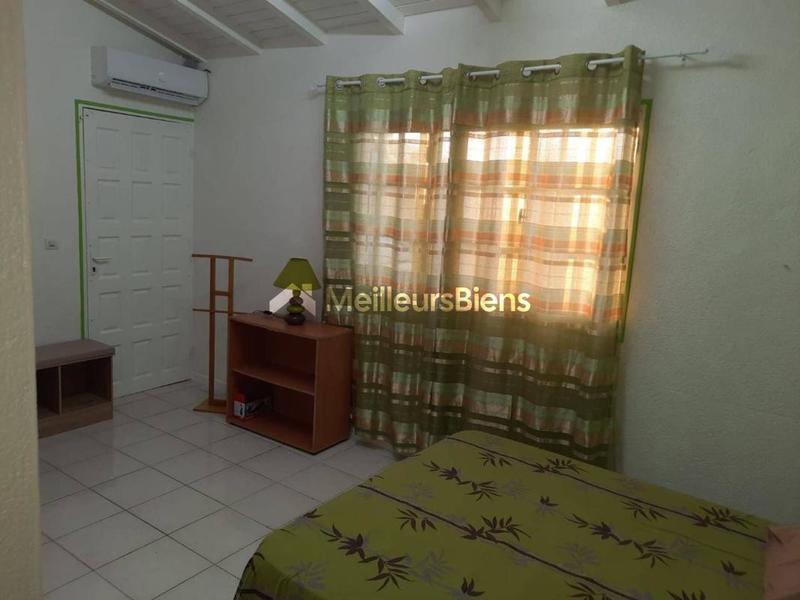 Villa - 90 m² - 4 pièces