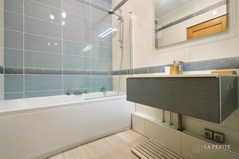 Appartement - 77 m² - 4 pièces