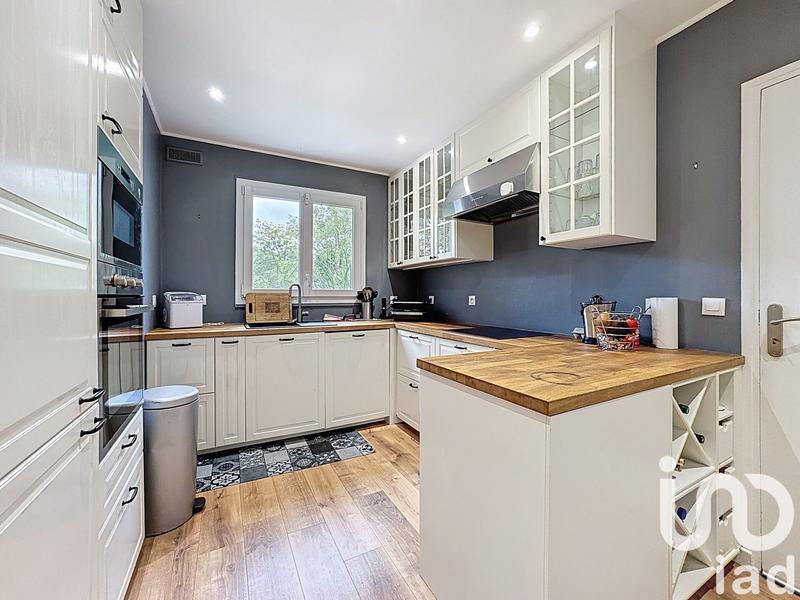 Maison - 180 m² - 8 pièces