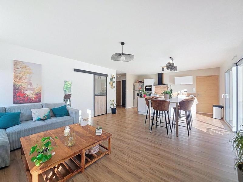 Maison - 89 m² - 5 pièces