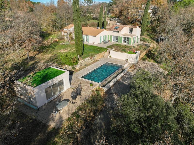 Maison - 170 m² - 7 pièces