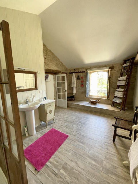 Maison - 260 m² - 9 pièces