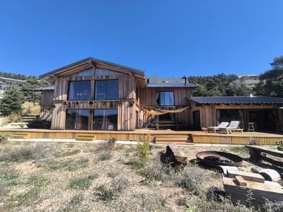 Maison - 350 m² - 10 pièces