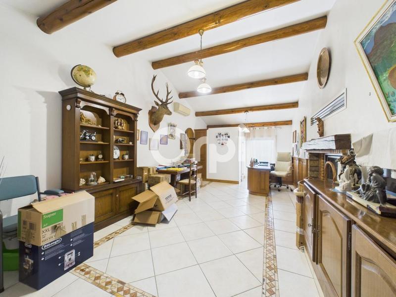 Villa - 285 m² - 9 pièces