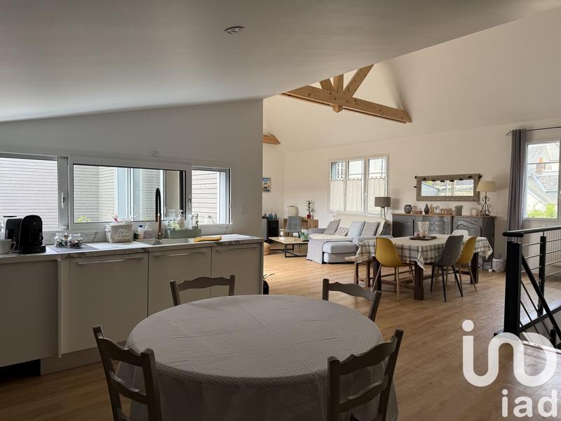 Maison - 210 m² - 7 pièces