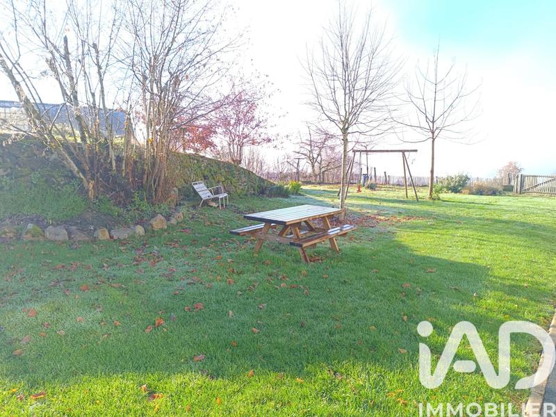 Maison - 265 m² - 9 pièces