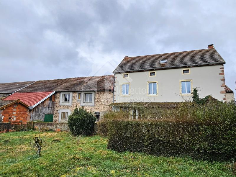 Maison de village - 230 m² - 12 pièces