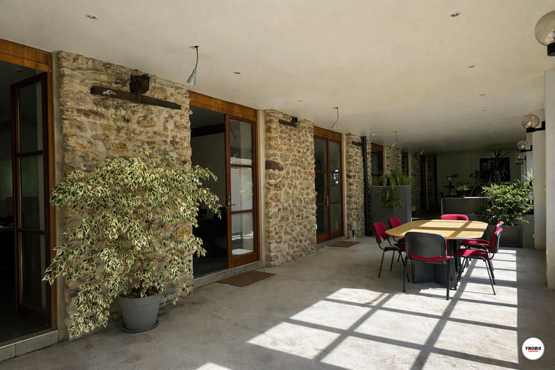 Maison - 487 m² - 15 pièces