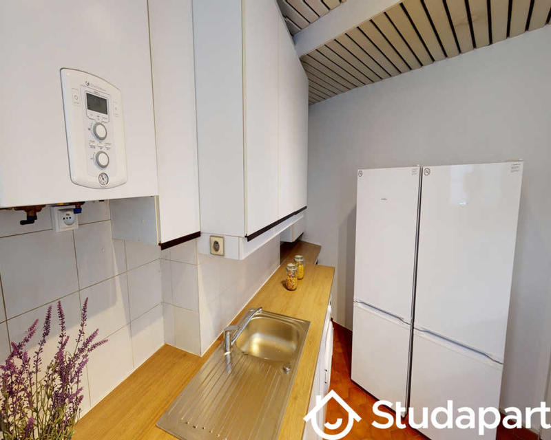 Chambre - 90 m² - 1 pièce