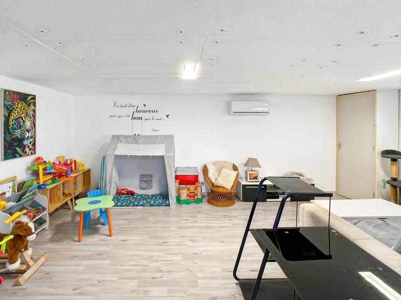 Maison - 162 m² - 6 pièces