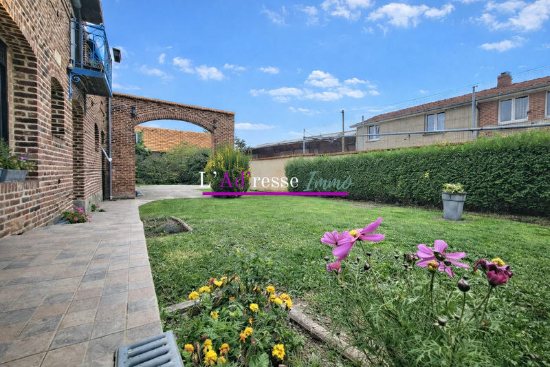 Maison - 183 m² - 10 pièces