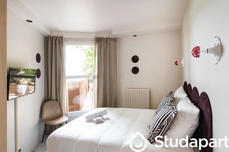 Chambre - 9 m² - 1 pièce