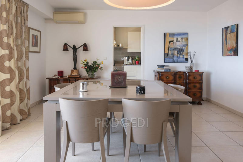 Appartement - 109 m² - 4 pièces