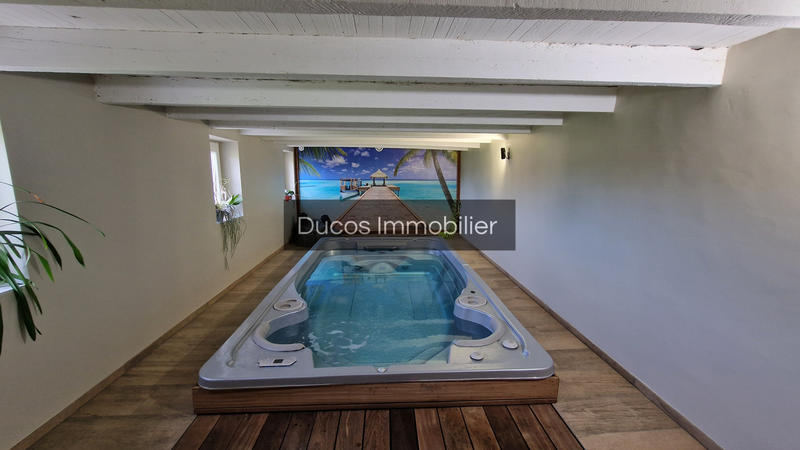 Maison - 447 m² - 6 pièces