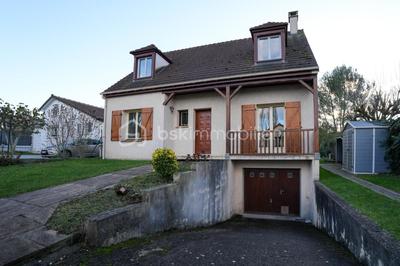 Maison traditionnelle - 153 m² - 6 pièces