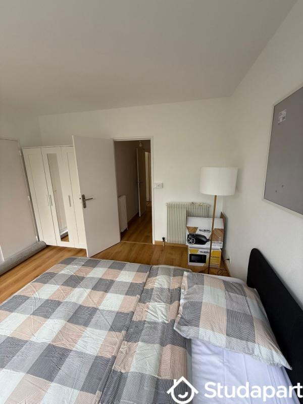 Chambre - 12 m² - 1 pièce