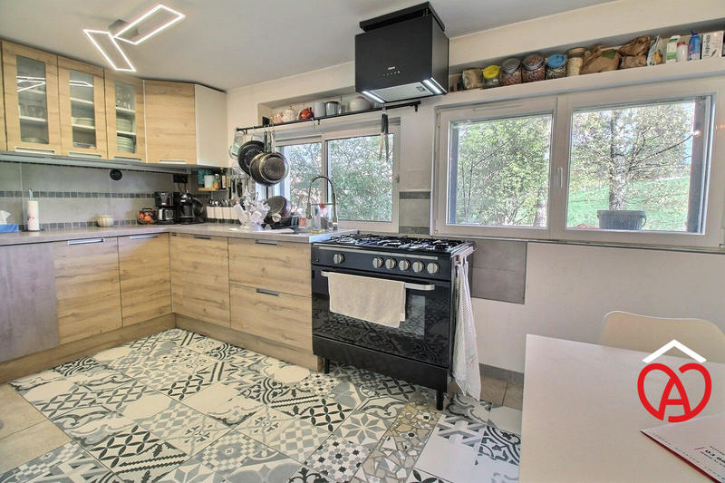 Maison - 80 m² - 5 pièces