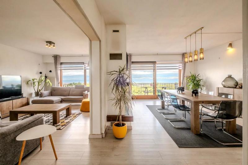 Propriété - 216 m² - 9 pièces