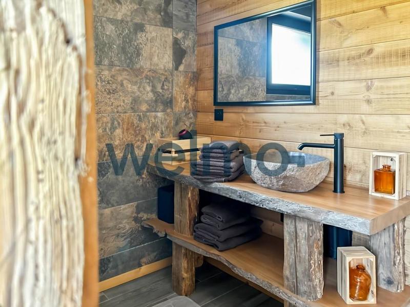 Châlet - 220 m² - 8 pièces