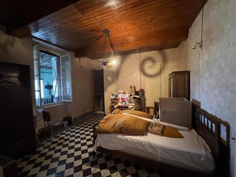 Maison ancienne - 300 m² - 11 pièces