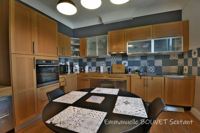 Maison - 209 m² - 9 pièces