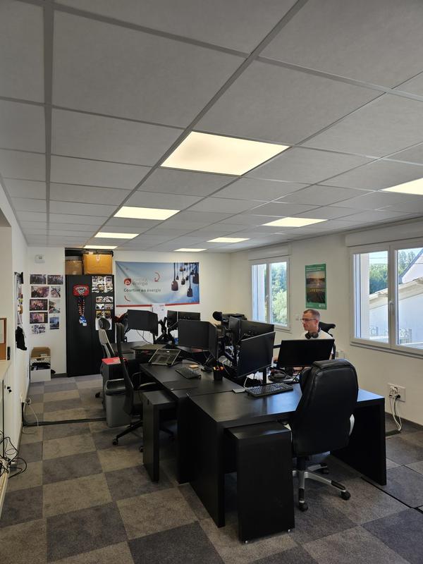 Bureau - 80 m² - 1 pièce