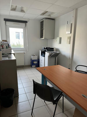 Local d'activité / Entrepôt - 255 m²