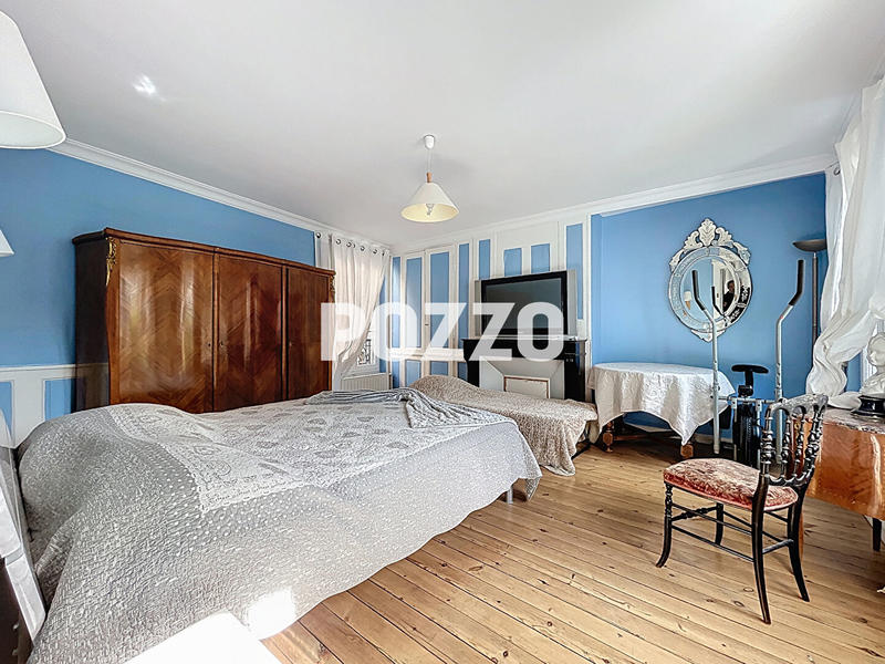 Maison - 159 m² - 6 pièces