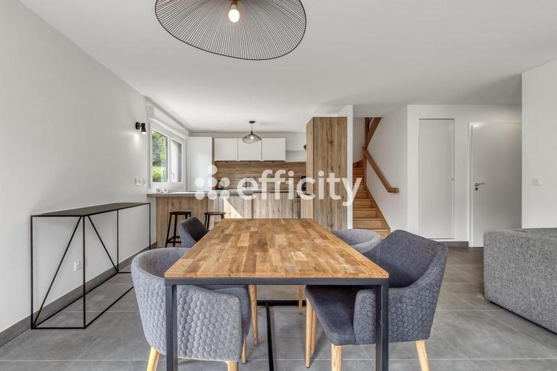 Appartement - 90 m² - 5 pièces