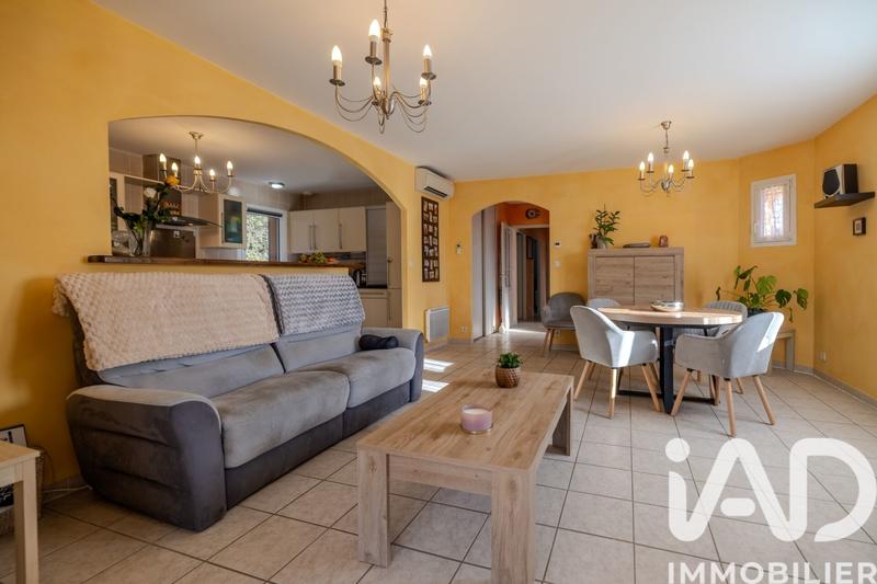 Maison - 110 m² - 6 pièces