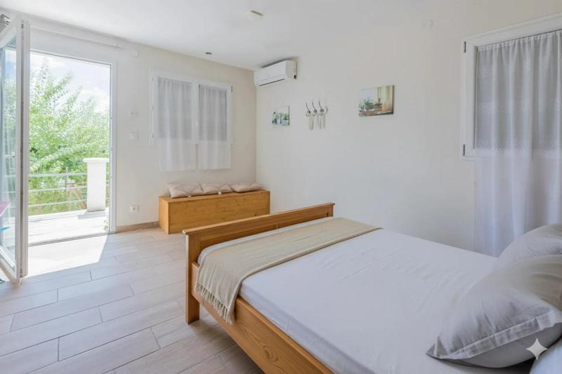 Maison - 150 m² - 8 pièces