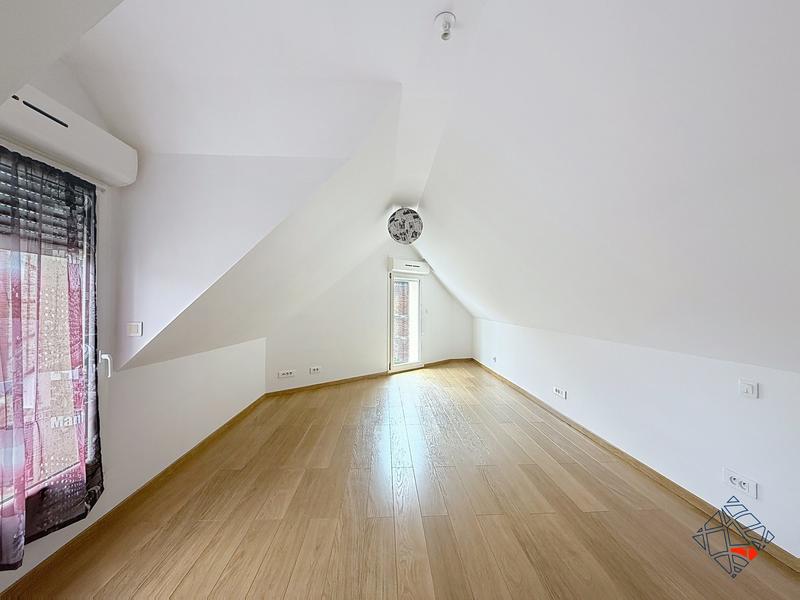 Maison - 160 m² - 7 pièces