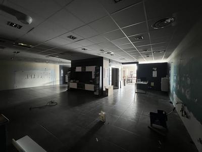 Local commercial - 310 m² - 6 pièces